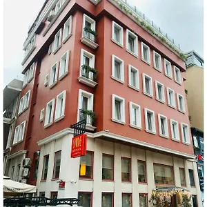 Sude Istambul